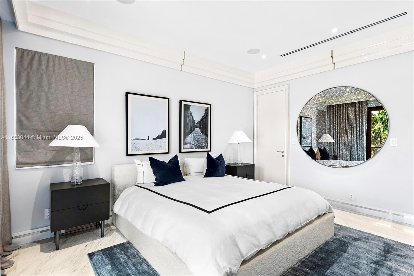 498 N Parkway Pkwy #498 Golden Beach, FL 33160