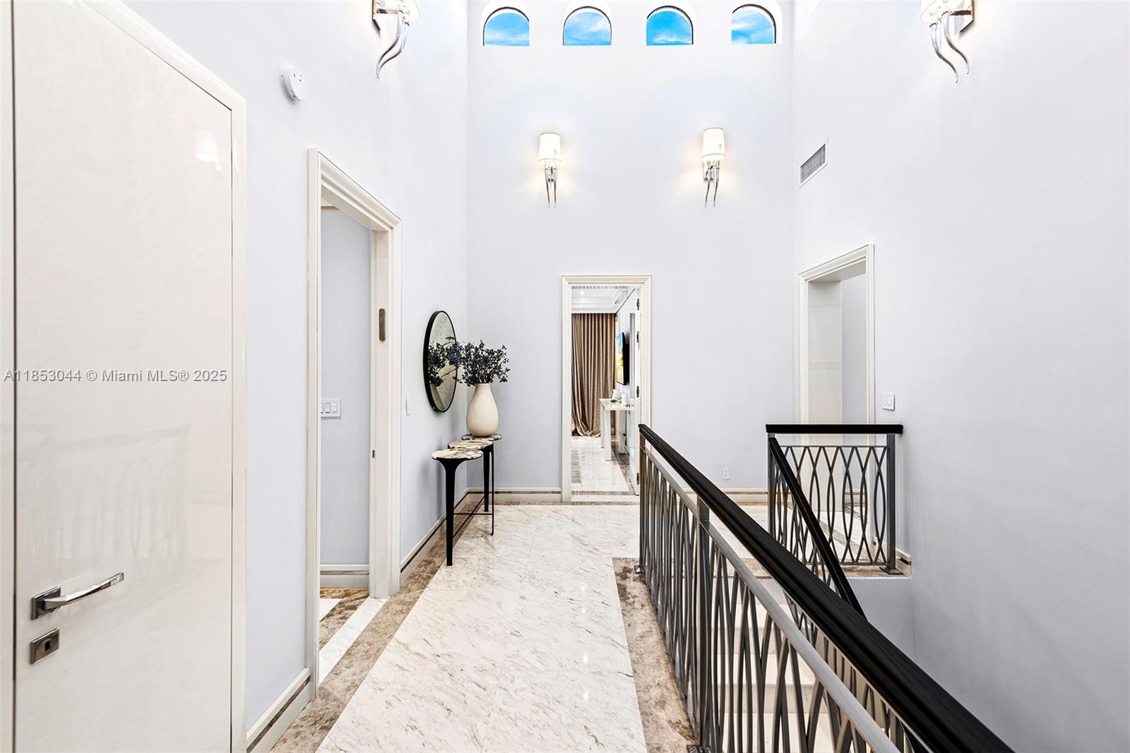 498 N Parkway Pkwy #498 Golden Beach, FL 33160