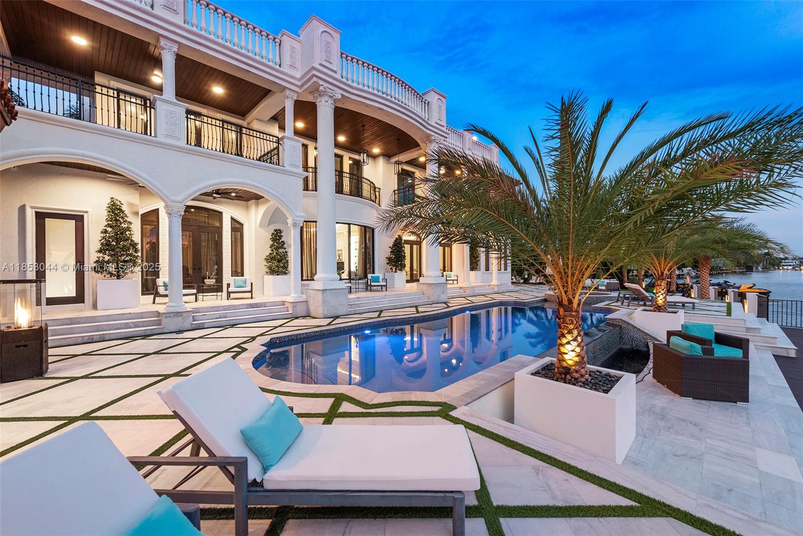 498 N Parkway Pkwy #498 Golden Beach, FL 33160