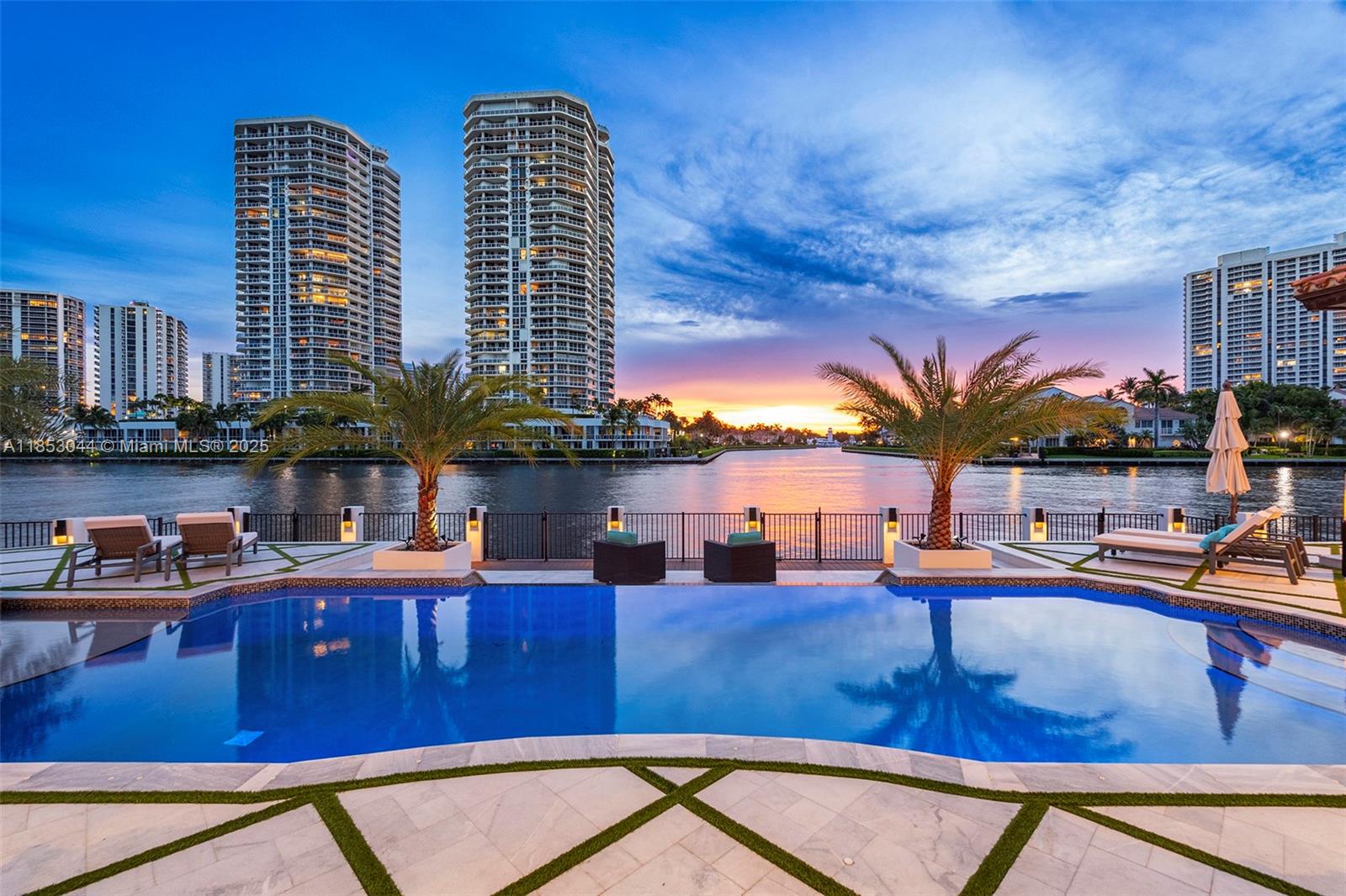 498 N Parkway Pkwy #498 Golden Beach, FL 33160