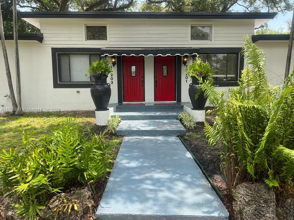 13203 NE 3rd Ct #13203