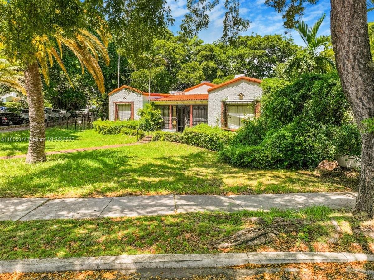 5900 NE 5th Ave Miami, FL 33137