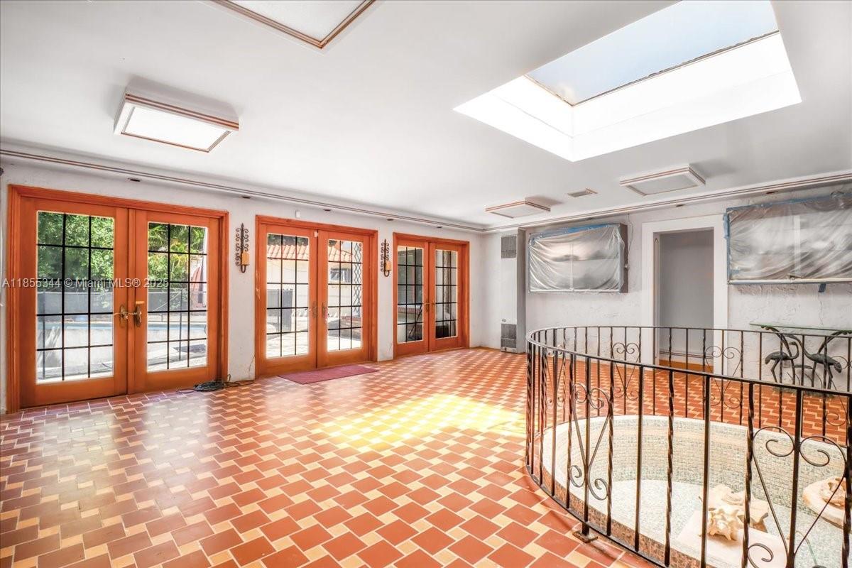 5900 NE 5th Ave Miami, FL 33137