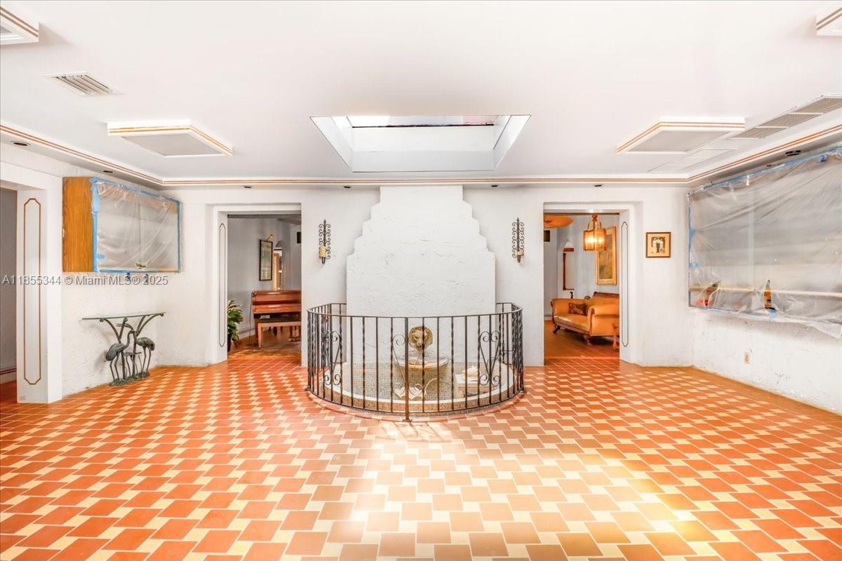 5900 NE 5th Ave Miami, FL 33137