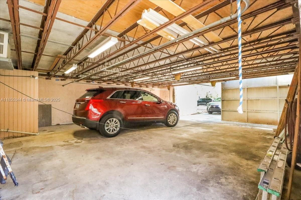 5900 NE 5th Ave Miami, FL 33137