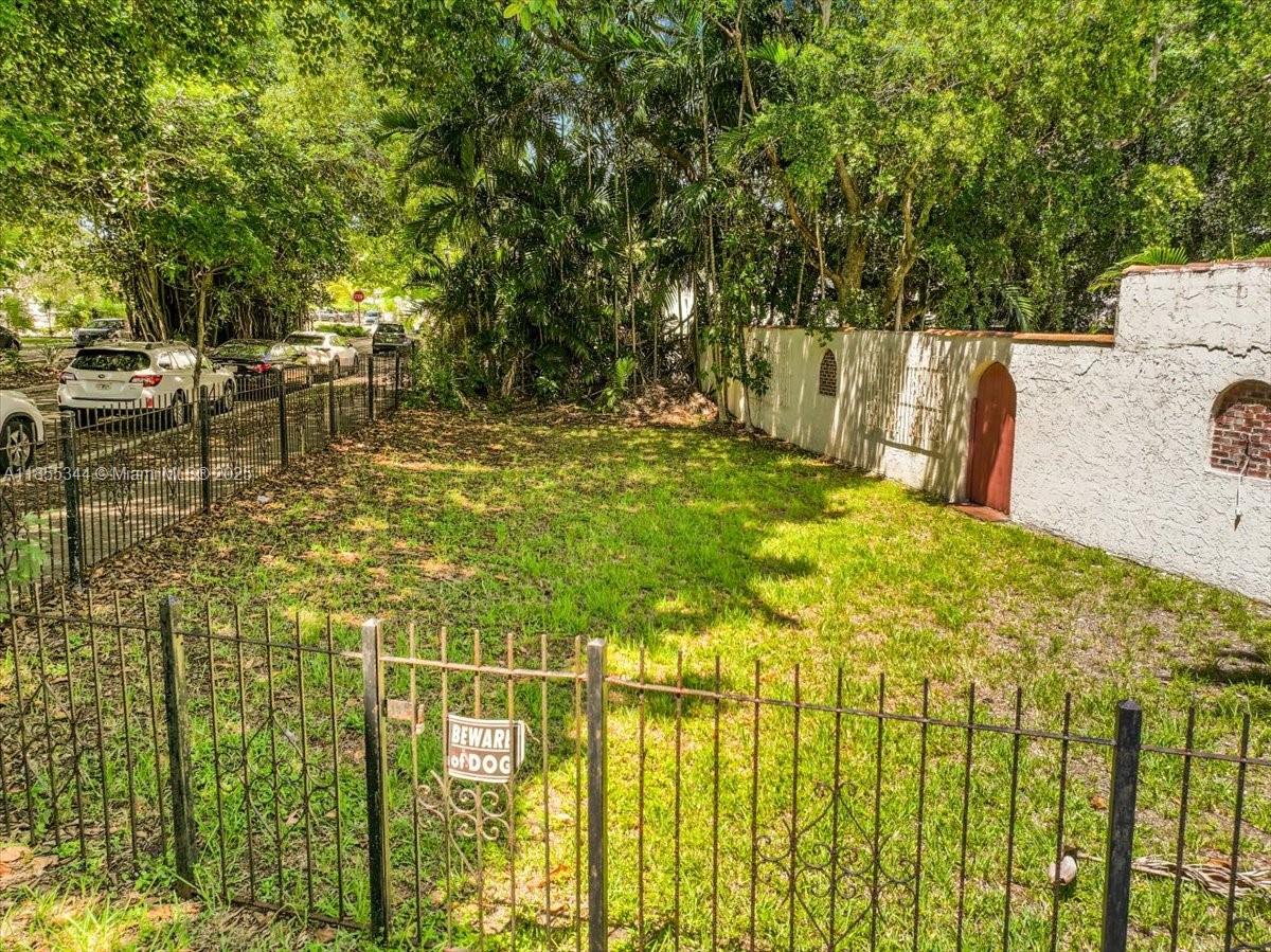 5900 NE 5th Ave Miami, FL 33137