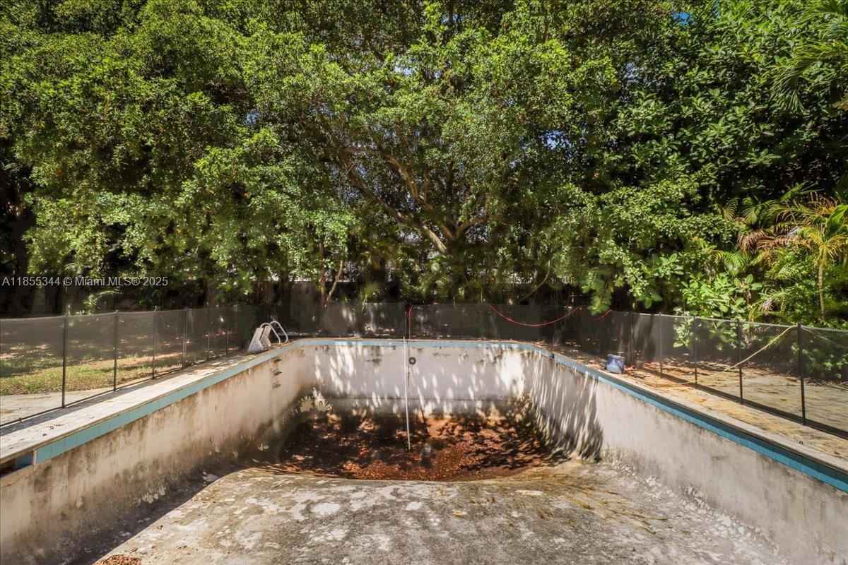 5900 NE 5th Ave Miami, FL 33137