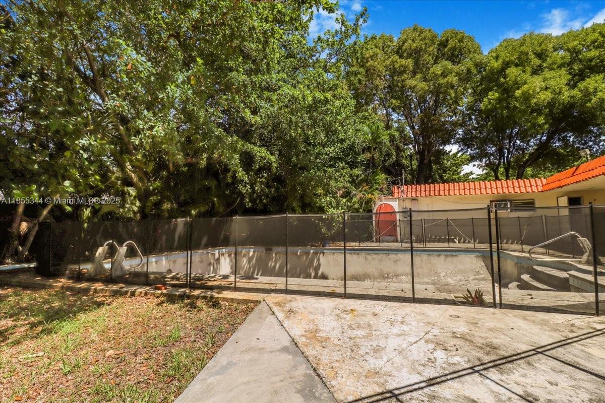 5900 NE 5th Ave Miami, FL 33137