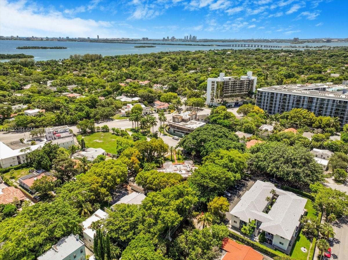 5900 NE 5th Ave Miami, FL 33137