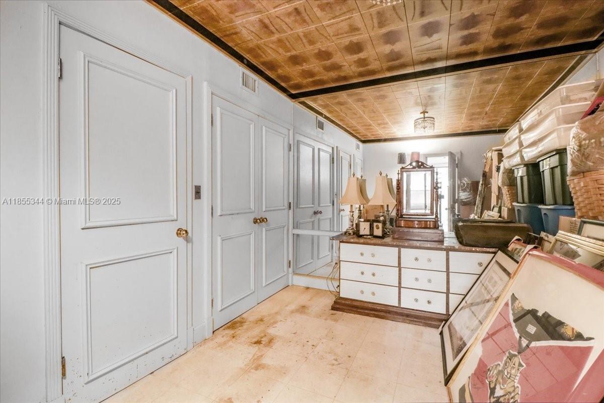 5900 NE 5th Ave Miami, FL 33137