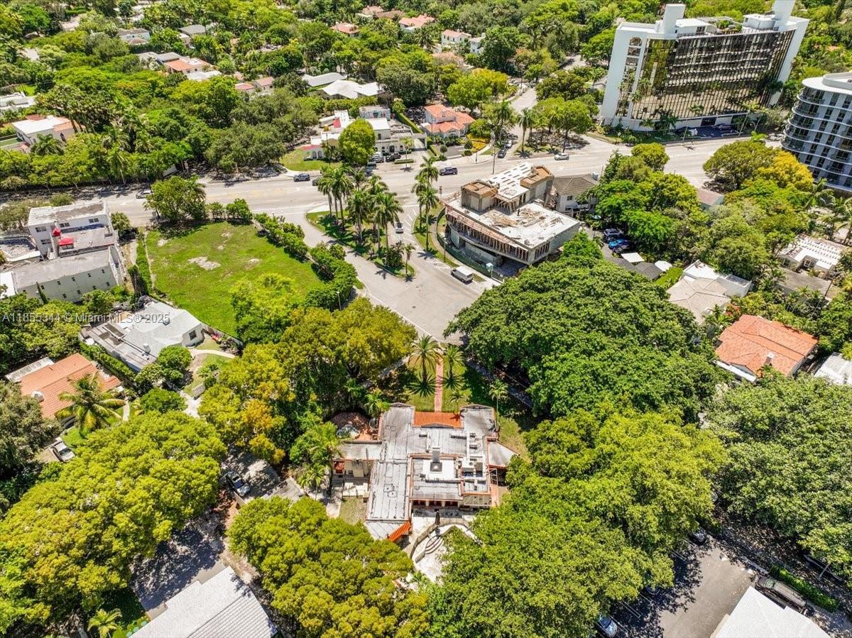 5900 NE 5th Ave Miami, FL 33137