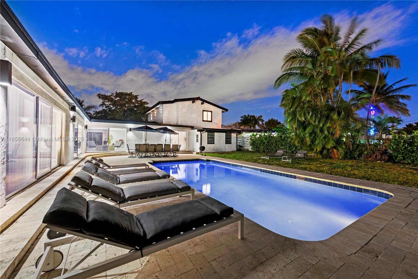 4322 Polk St Hollywood, FL 33021