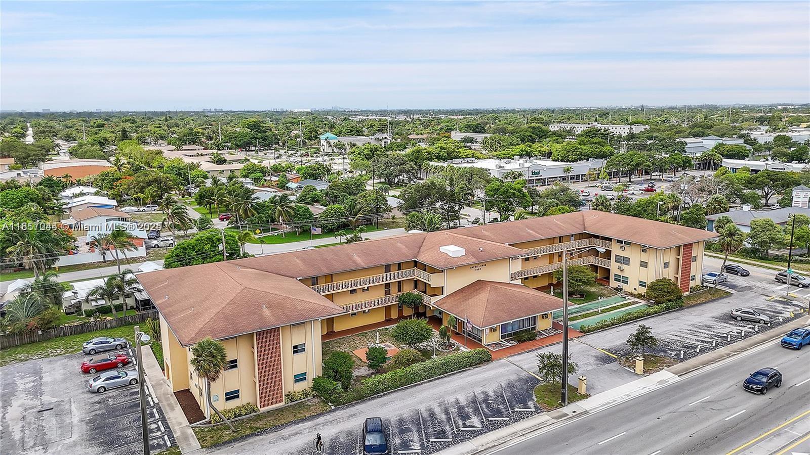 1050 E Sample Rd #309