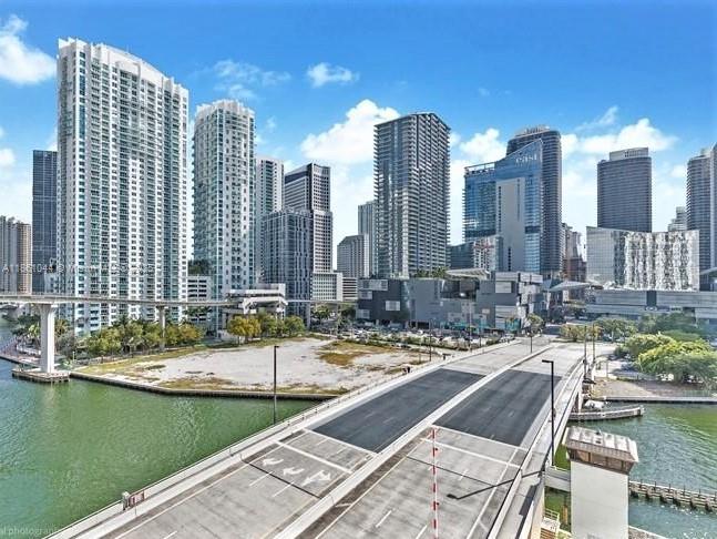 350 S Miami Ave #2105