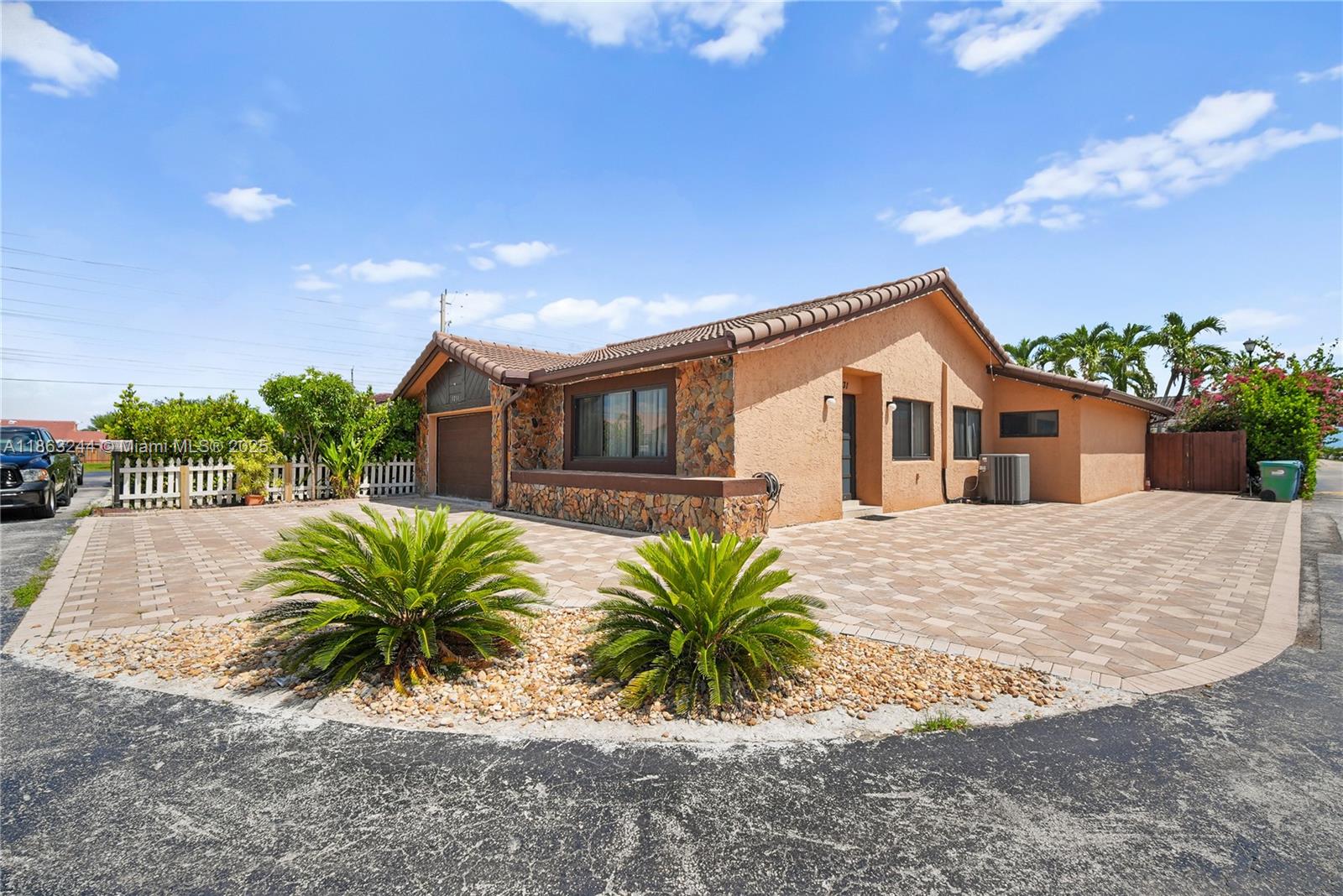 1231 SW 136th Pl