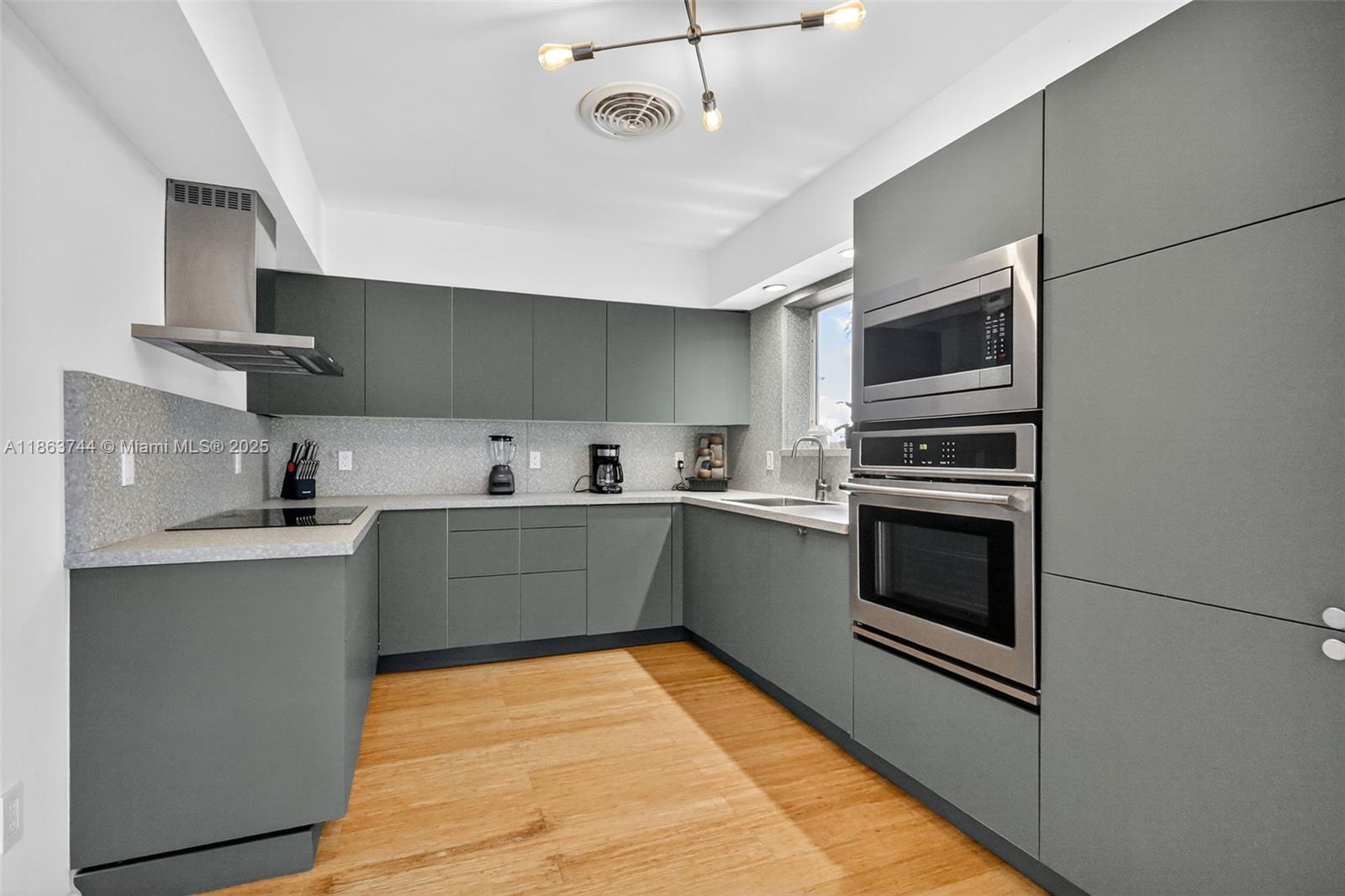 2095 Keystone Blvd #2095 North Miami, FL 33181