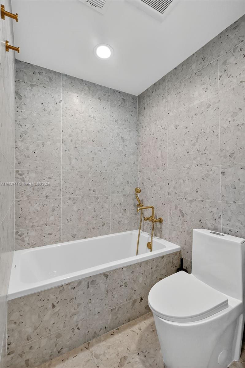 2095 Keystone Blvd #2095 North Miami, FL 33181