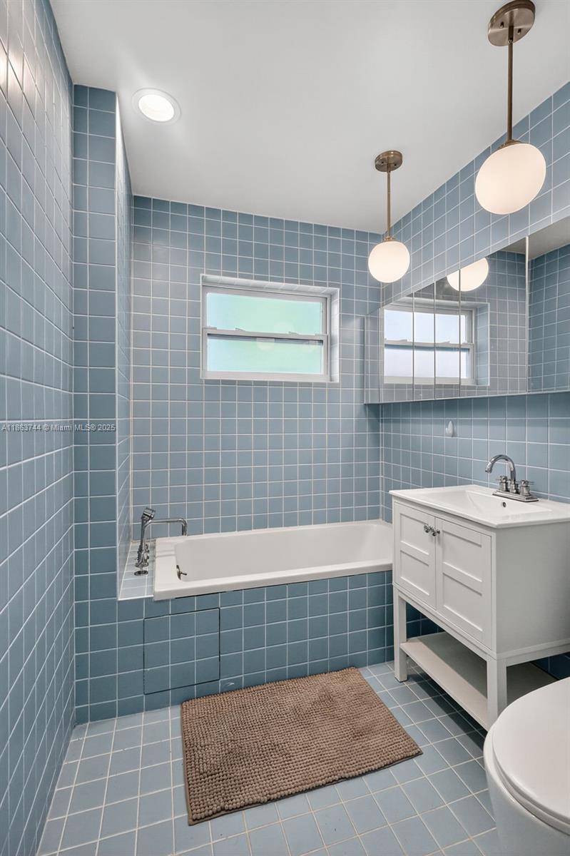 2095 Keystone Blvd #2095 North Miami, FL 33181