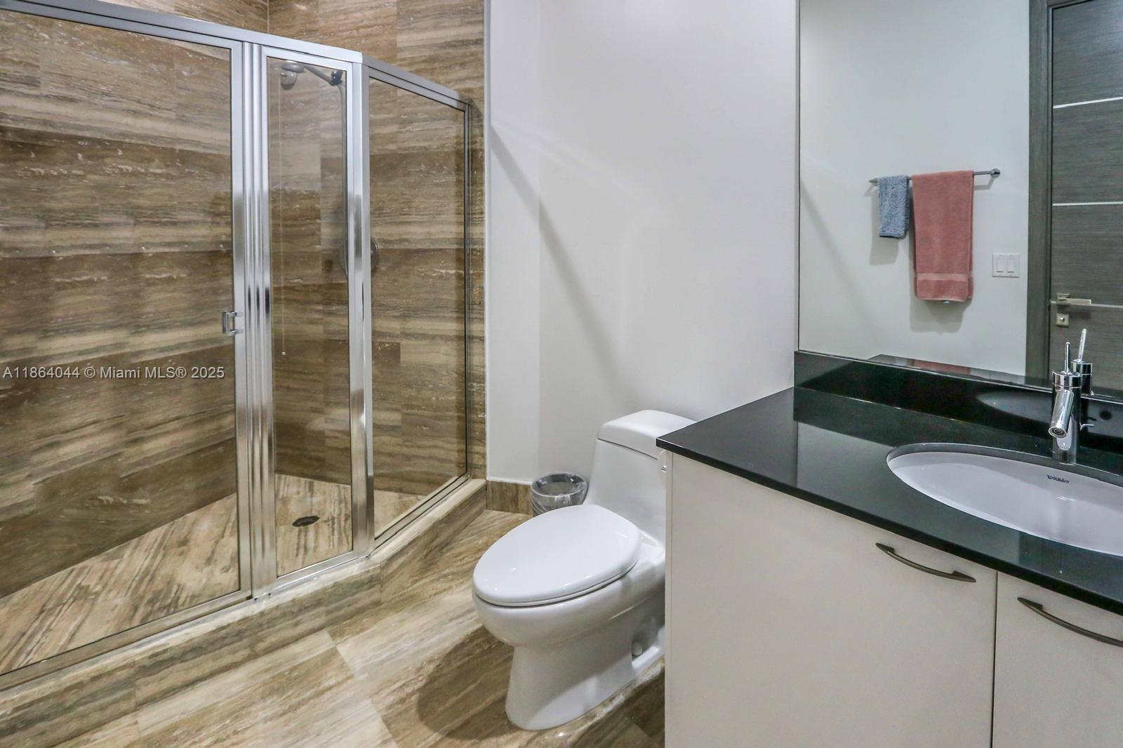 15901 Collins Ave #3807