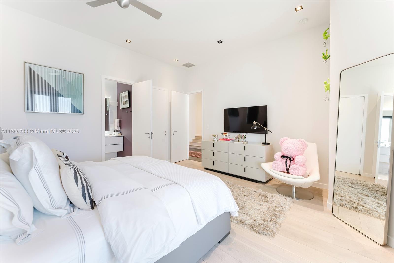 3916 Island Estates Dr Aventura, FL 33160