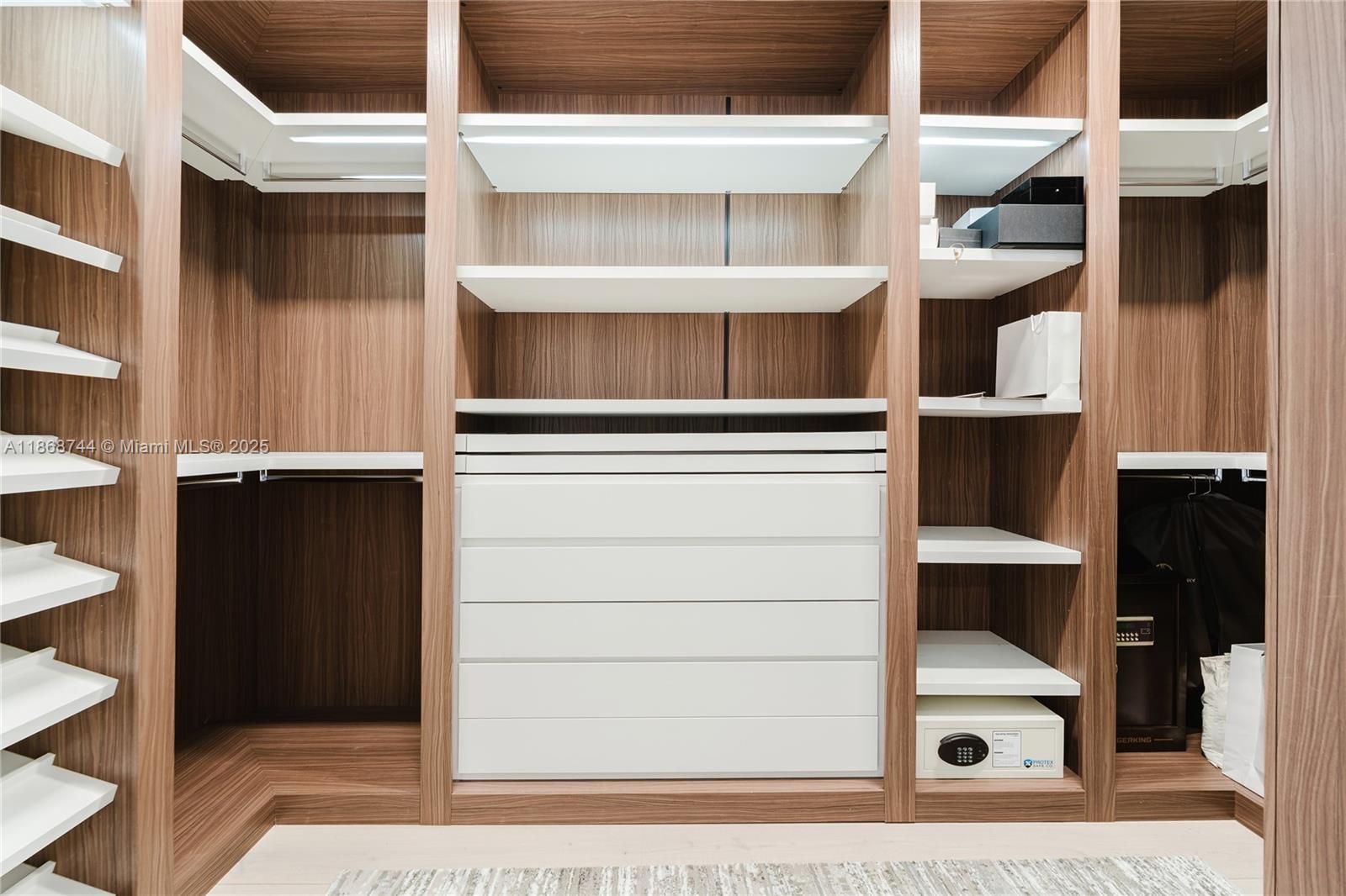 3916 Island Estates Dr Aventura, FL 33160