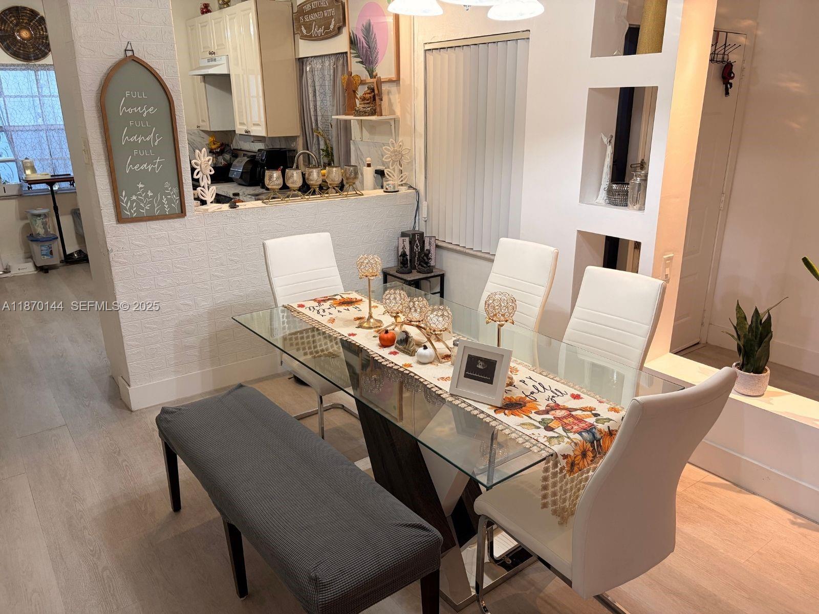 965 SW 180th Ter Pembroke Pines, FL 33029