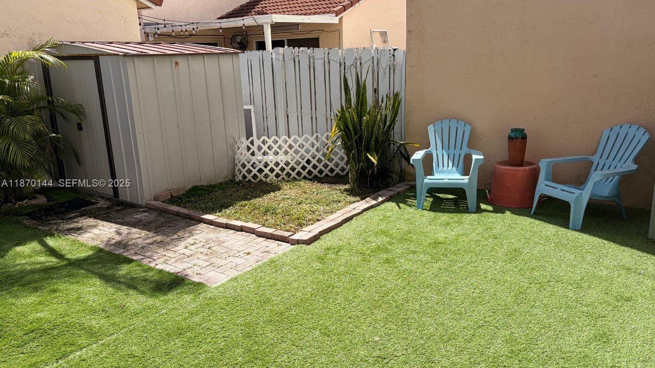 965 SW 180th Ter Pembroke Pines, FL 33029