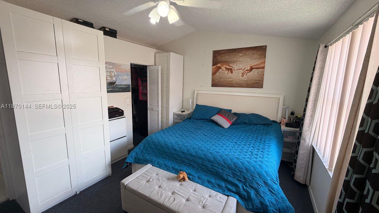 965 SW 180th Ter Pembroke Pines, FL 33029