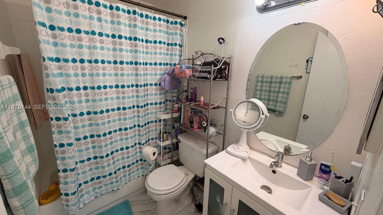 965 SW 180th Ter Pembroke Pines, FL 33029