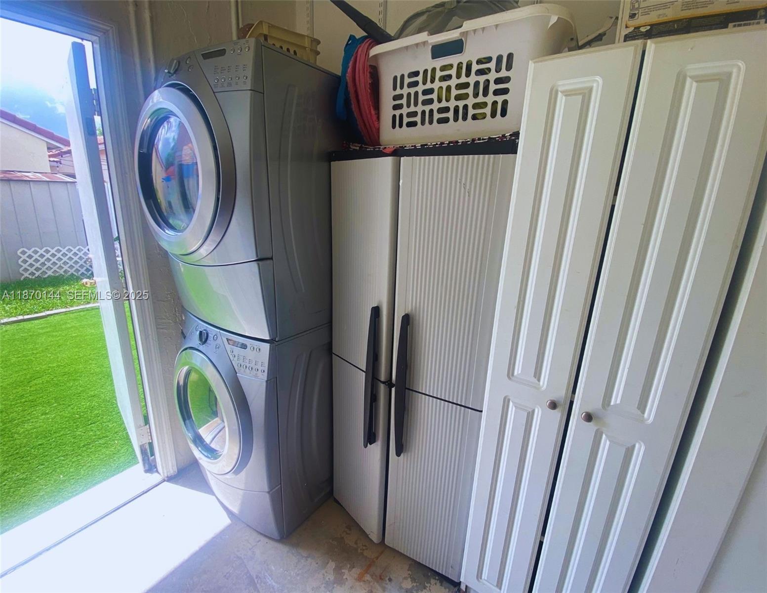 965 SW 180th Ter Pembroke Pines, FL 33029