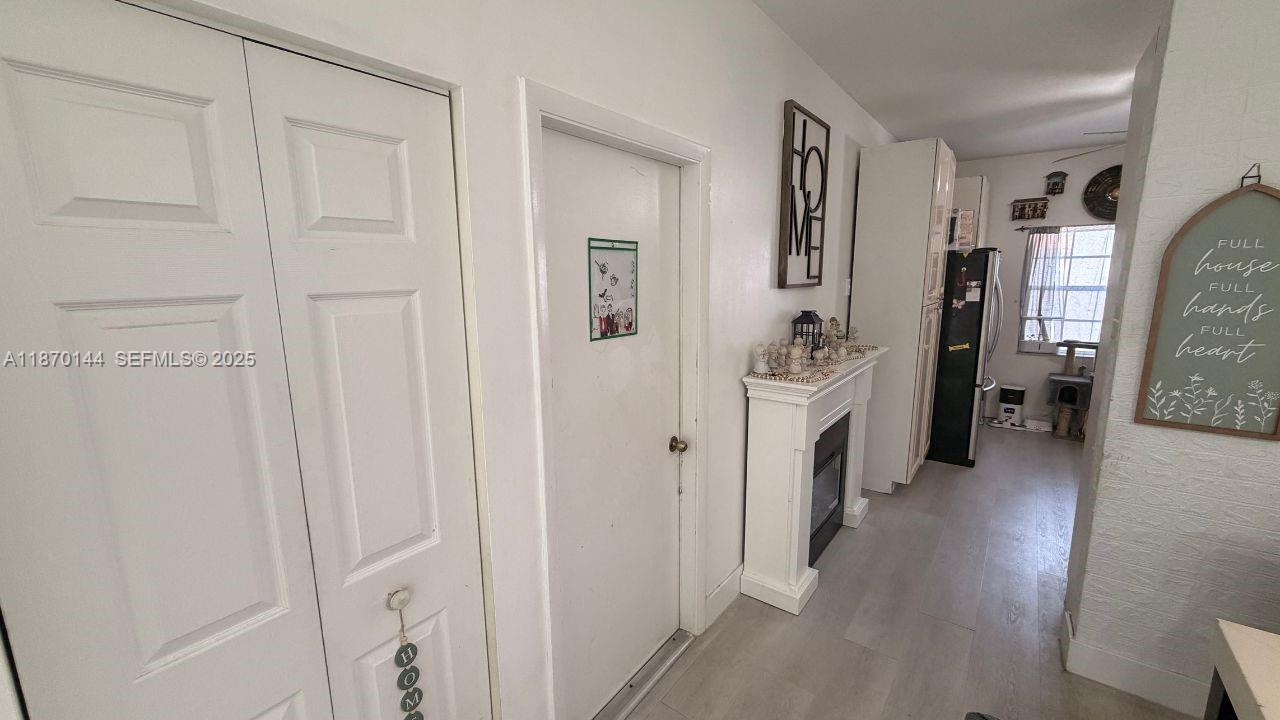 965 SW 180th Ter Pembroke Pines, FL 33029