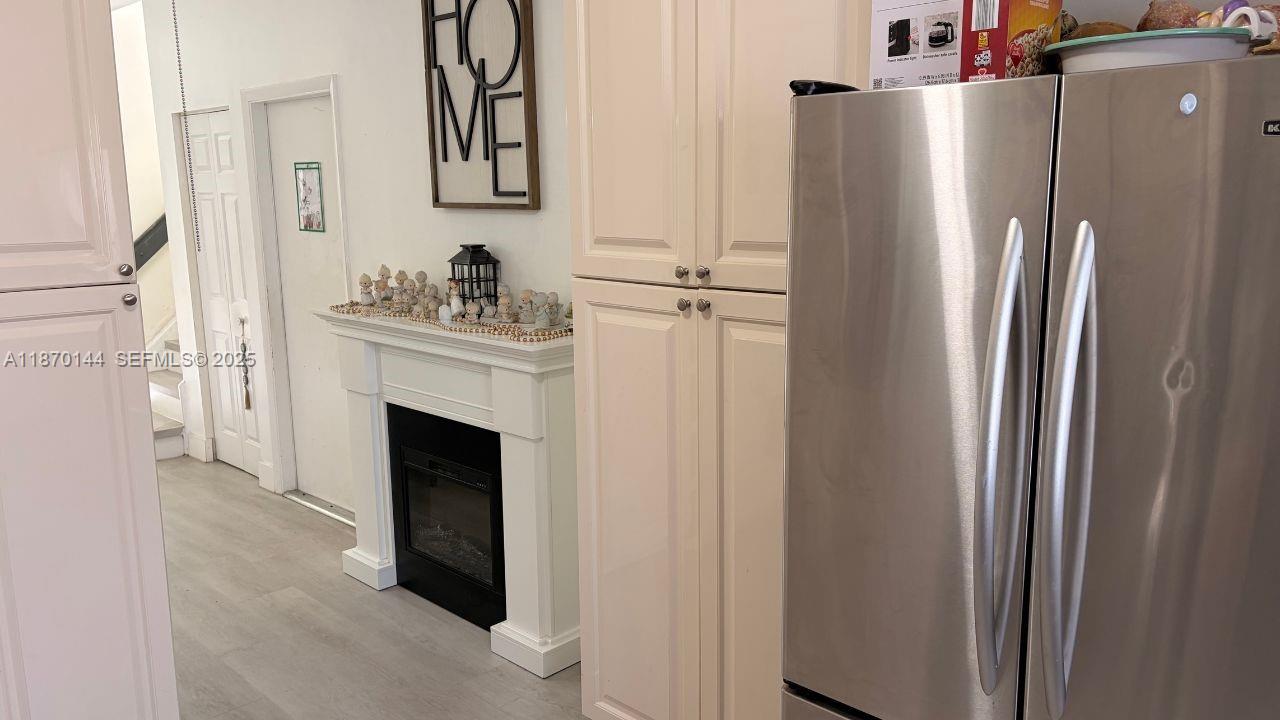 965 SW 180th Ter Pembroke Pines, FL 33029