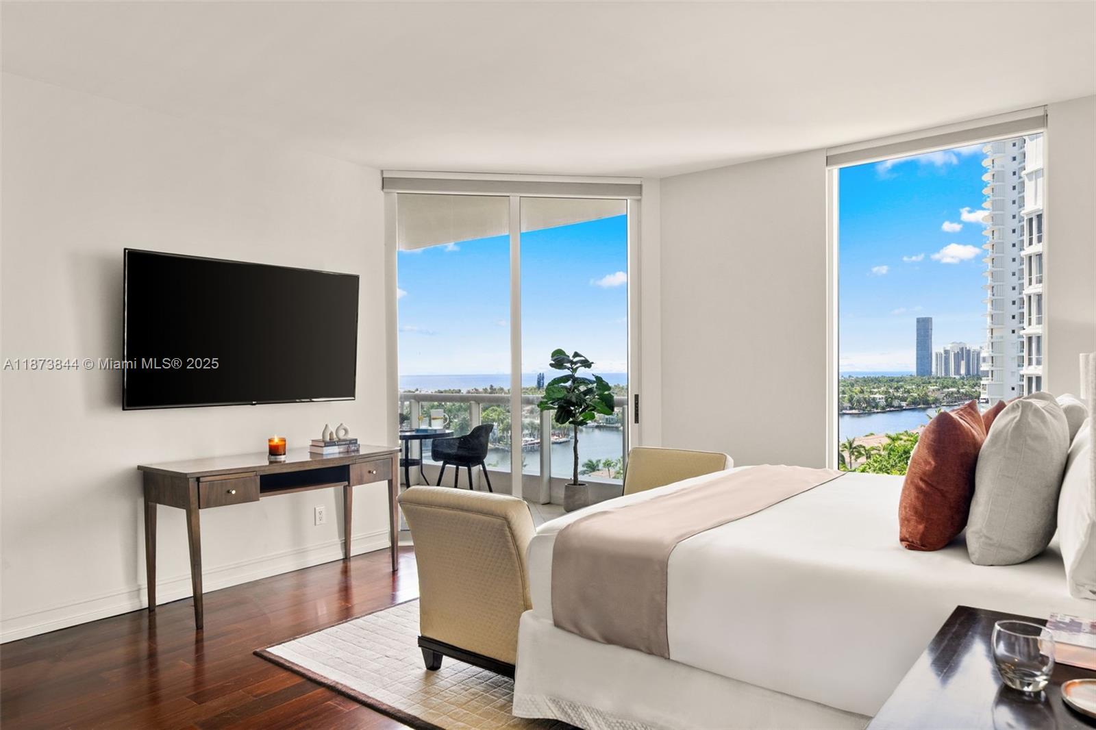 21200 Point Pl #1102 Aventura, FL 33180