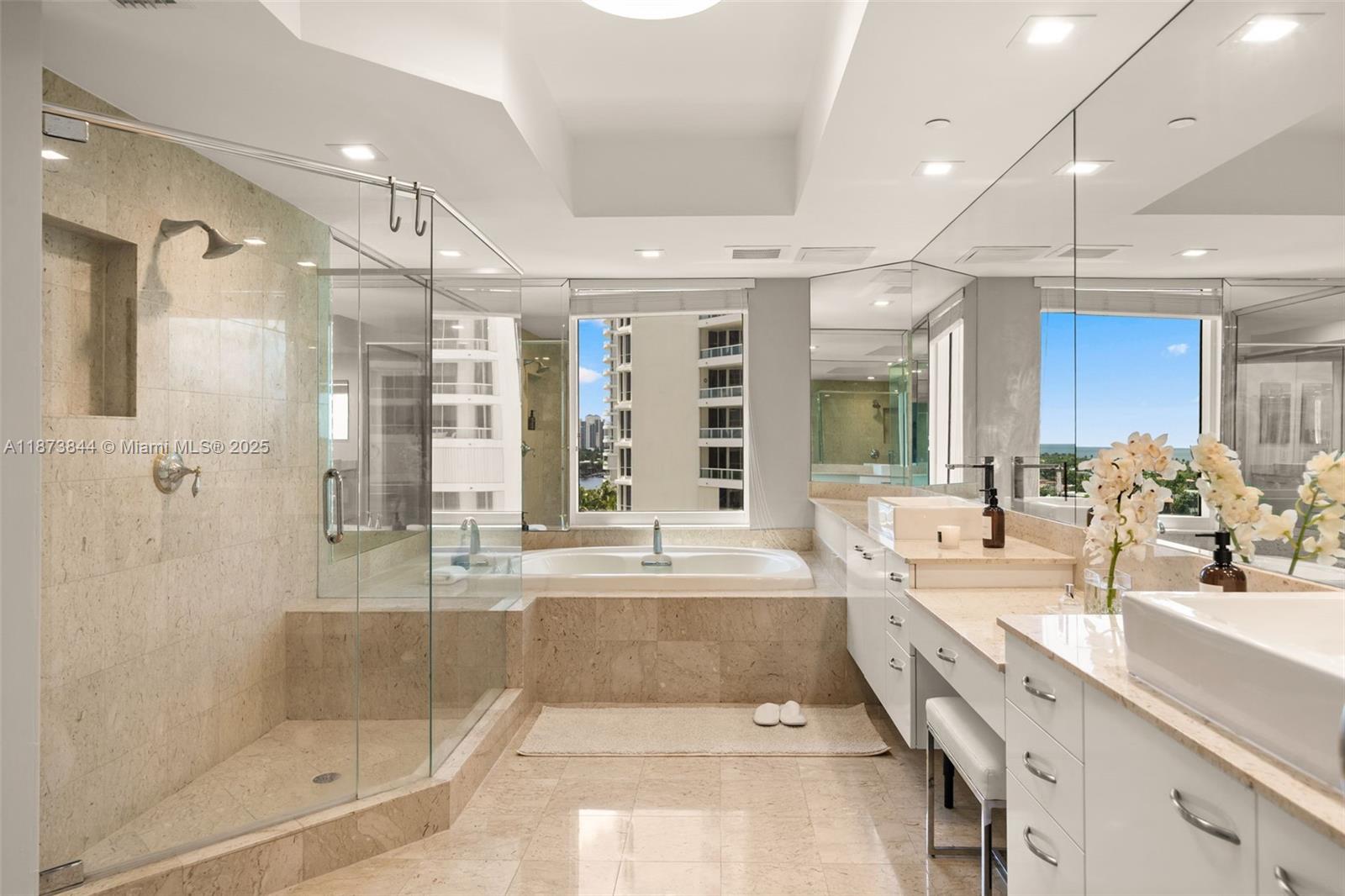 21200 Point Pl #1102 Aventura, FL 33180