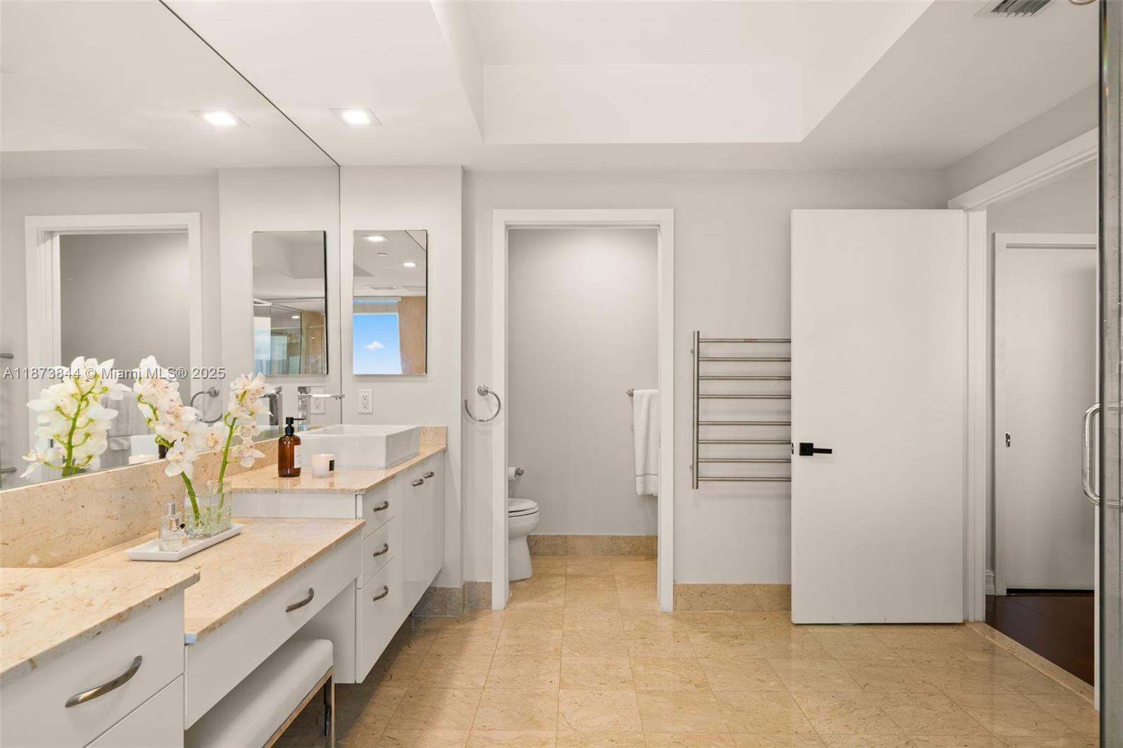 21200 Point Pl #1102 Aventura, FL 33180