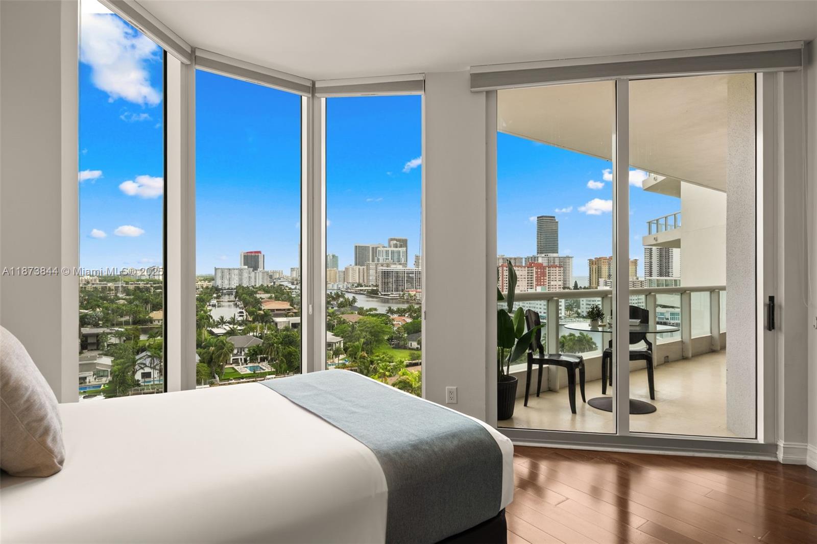 21200 Point Pl #1102 Aventura, FL 33180