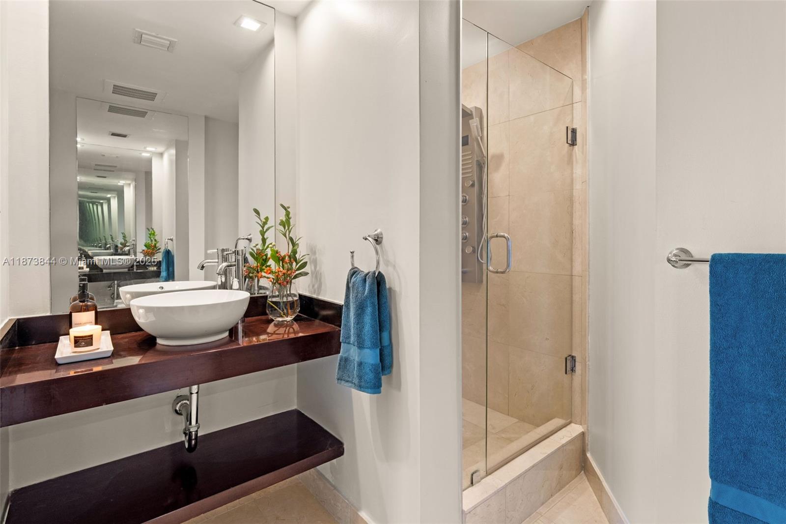 21200 Point Pl #1102 Aventura, FL 33180