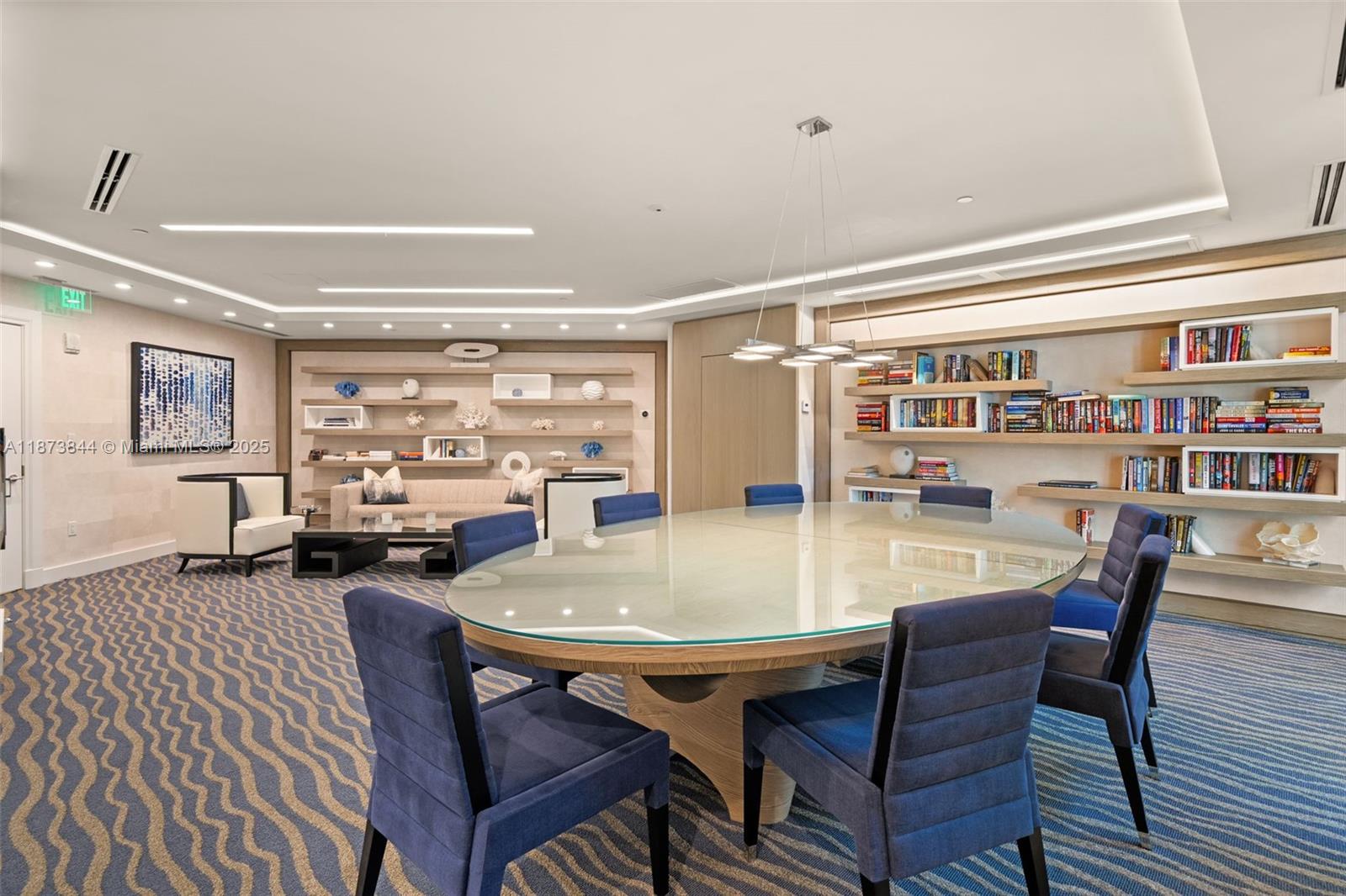 21200 Point Pl #1102 Aventura, FL 33180