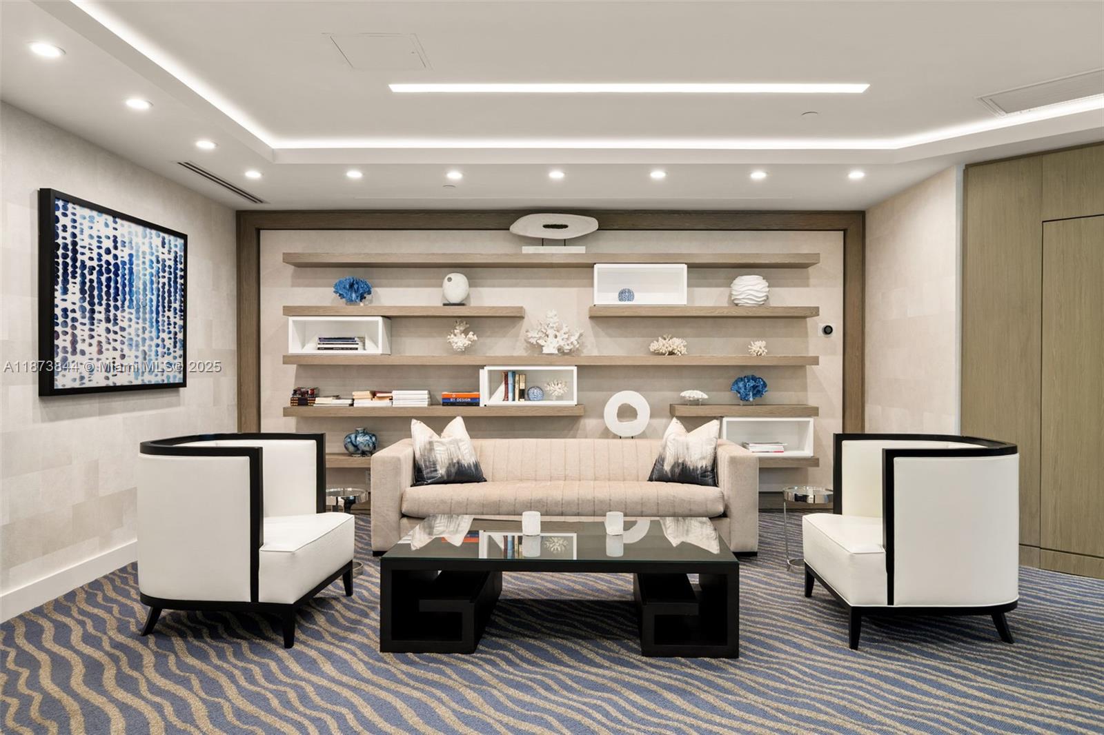 21200 Point Pl #1102 Aventura, FL 33180