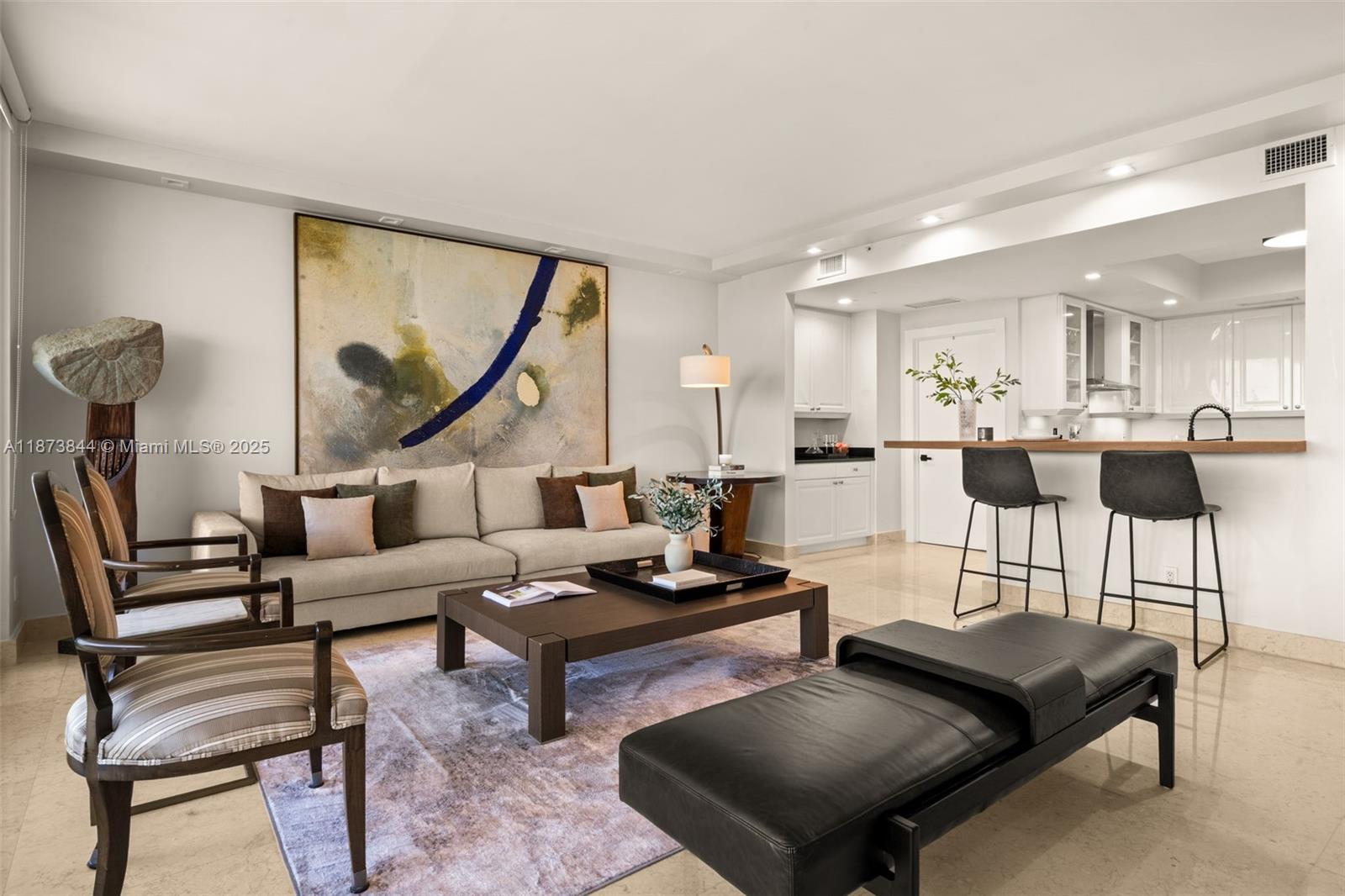 21200 Point Pl #1102 Aventura, FL 33180