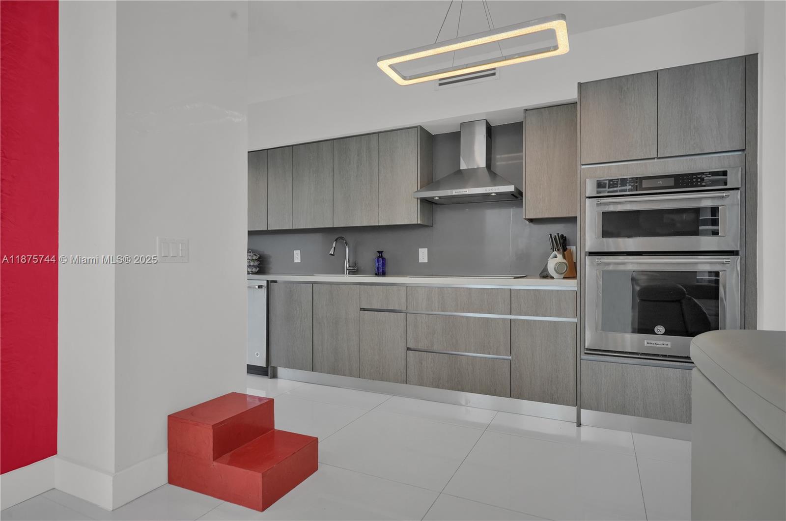 image Blue Diamond23