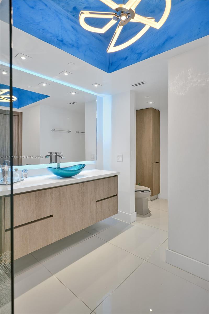 image Blue Diamond31