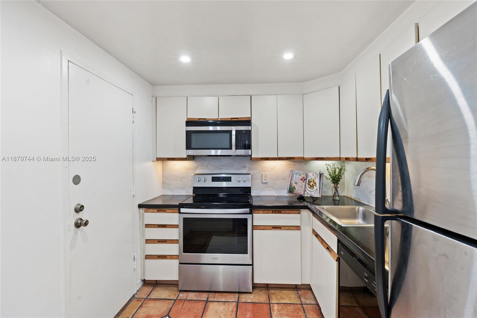 image South Bay Club17