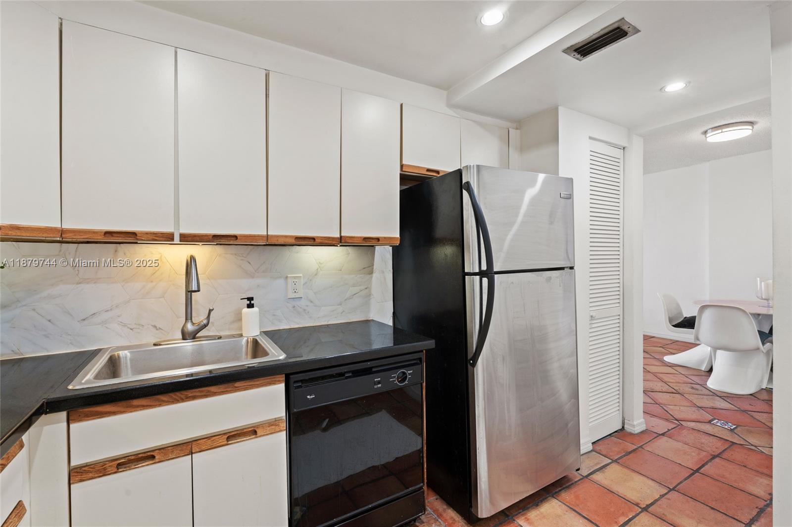 image South Bay Club19