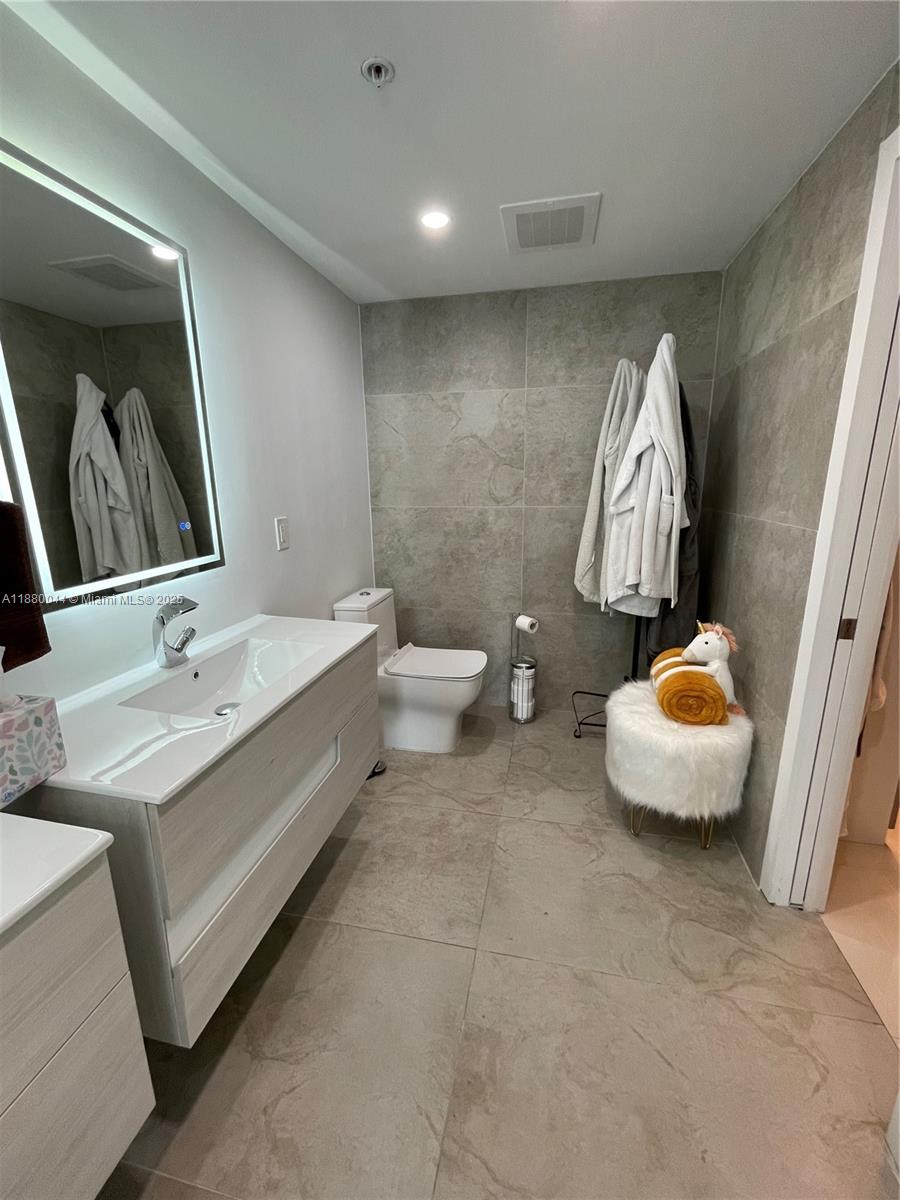 image Mint Condominium11