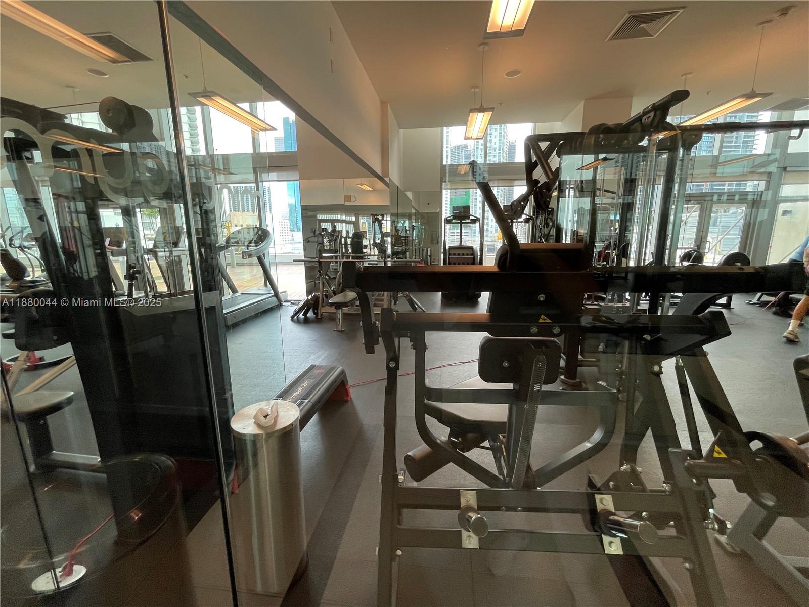 image Mint Condominium32