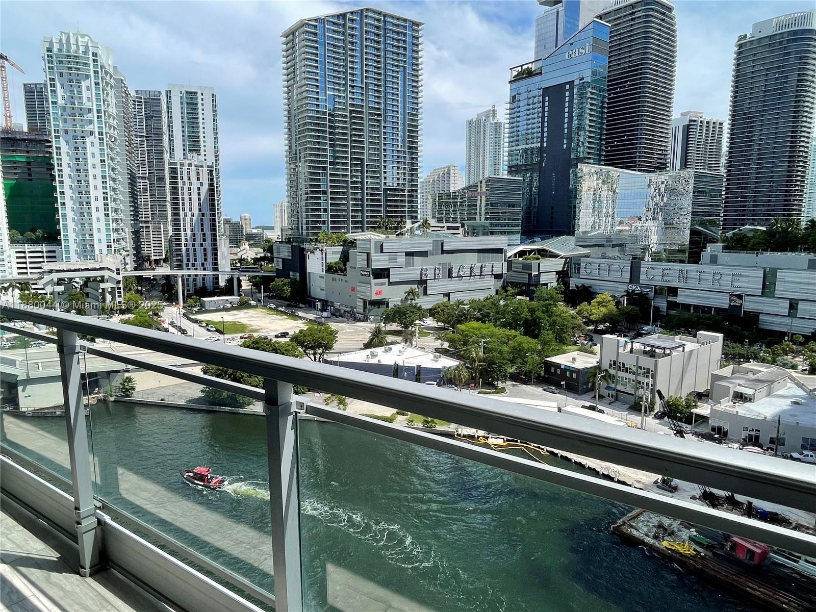 image Mint Condominium8