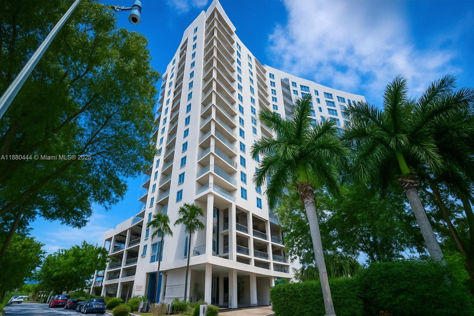 10 SW South Riv Dr #605