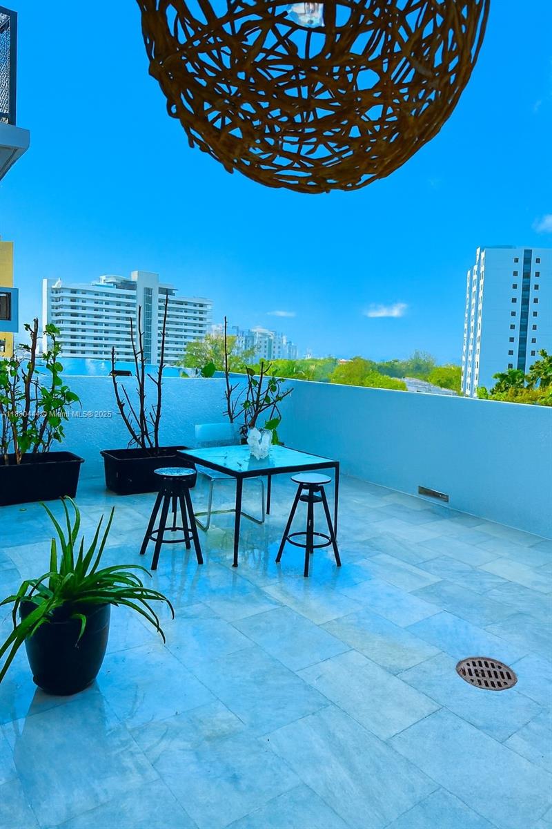 image Neo Lofts Condo19