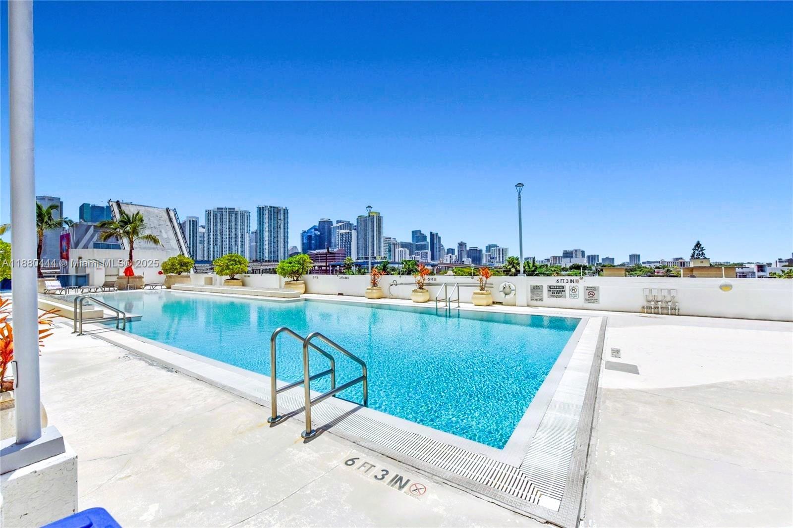 image Neo Lofts Condo23
